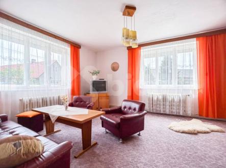 Prodej domu 301 m2 a pozemkem 1119 m2, Holotín-okres Pardubice | Prodej - dům/vila, 301 m²