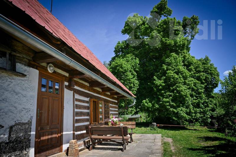 Roubenka Dolní Nemojov - chalupa s kouzlem i výnosem