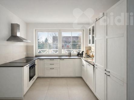 Prodej, rodinný dům s nebytovým prostorem, Svobodné Dvory, Hradec Králové | Prodej - dům/vila, 335 m²