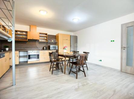 Prodej RD 4+1, 336 m2, pozemek 1690 m2, Žárovná | Prodej - dům/vila, 300 m²