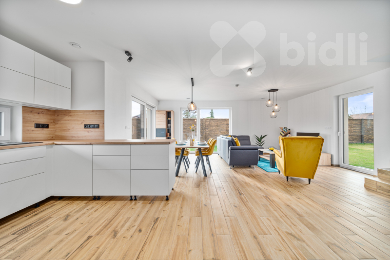 Prodej novostavby 5+kk se zahradou, Hradec Králové