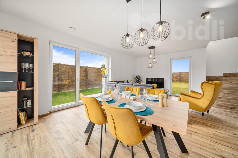 Prodej novostavby 5+kk se zahradou, Hradec Králové