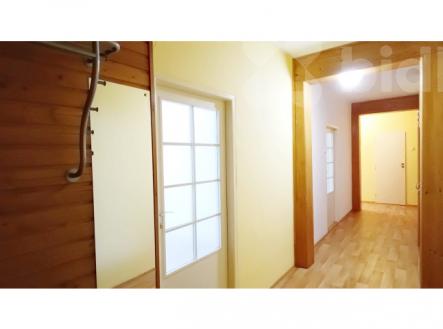 Pronájem prostorného bytu 2+1, 65 m2 - Zlín, ul. Benešovo nábřeží | Pronájem bytu, 2+1, 70 m²