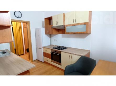 Pronájem bytu 2+1, 60 m2 - Přerov, ul. Gen. Štefánika | Pronájem - nájemní dům, 62 m²