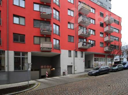 Garáž - Nusle, Kloboučnická | Prodej - malý objekt/garáž