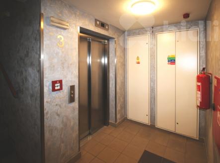 Garáž - Nusle, Kloboučnická | Prodej - malý objekt/garáž