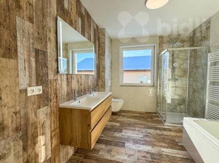 Koupelna | Prodej - dům/vila, 140 m²