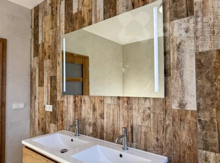 Koupelna | Prodej - dům/vila, 140 m²