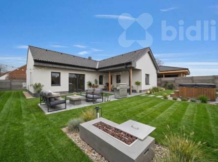 Prodej novostavby 4+kk (162 m2) s pozemkem (1098 m2) v Újezdu u Přelouče | Prodej - dům/vila, 162 m²