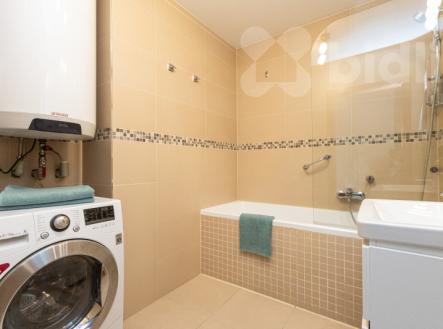 Pronájem bytu 2+kk, Na Plzeňce, Praha 5 - Smíchov, v domě s výtahem. | Pronájem bytu, 2+kk, 54 m²