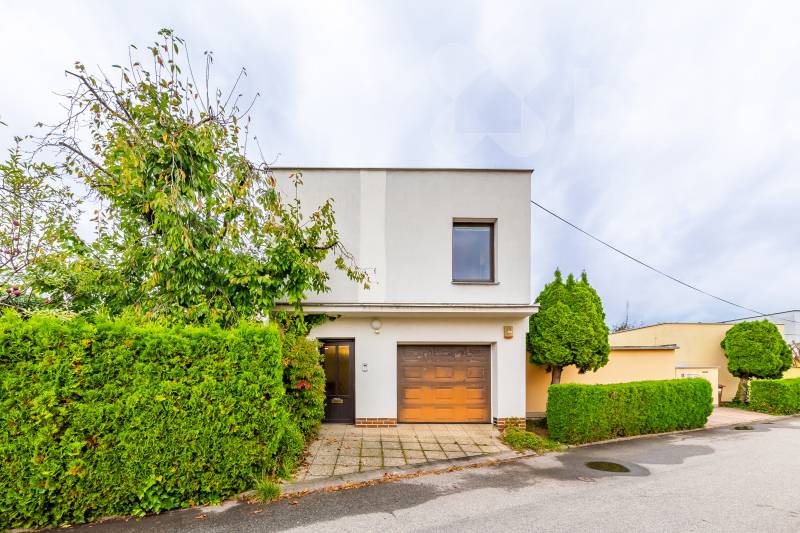 Na prodeji prostorný rodinný dům 6+1 v Českých Budějovicích