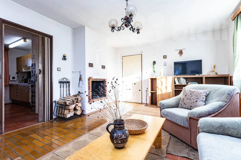 Prodej chaty 3+1, 90 m2, na pozemku 901 m2, v obci Struhařov, Praha-východ