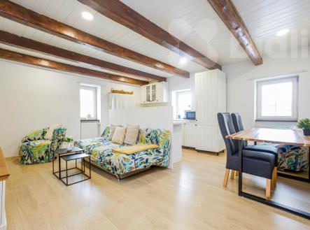 2.patro | Prodej - dům/vila, 195 m²