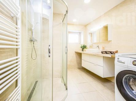 2.patro | Prodej - dům/vila, 195 m²