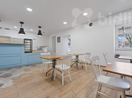 bistro | Prodej - dům/vila, 195 m²