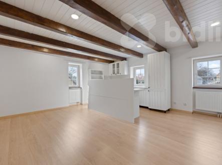 2.patro 2+kk | Prodej - dům/vila, 195 m²