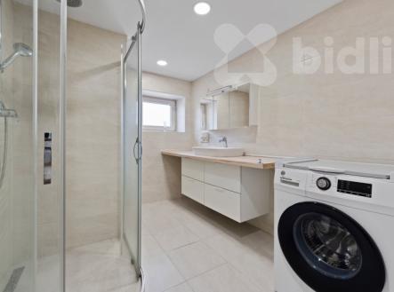 2.patro 2+kk | Prodej - dům/vila, 195 m²