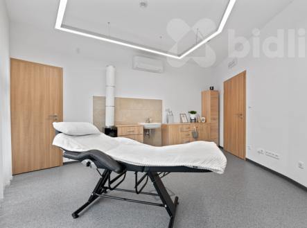 Pronájem kanceláře / ordinace 24 m² | Pronájem - komerční objekt,, 24 m²