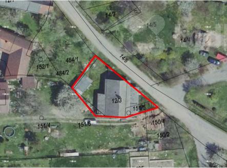 Prodej rodinného domu před rekonstrukcí s velkým potenciálem v obci Makolusky. | Prodej - dům/vila, 80 m²
