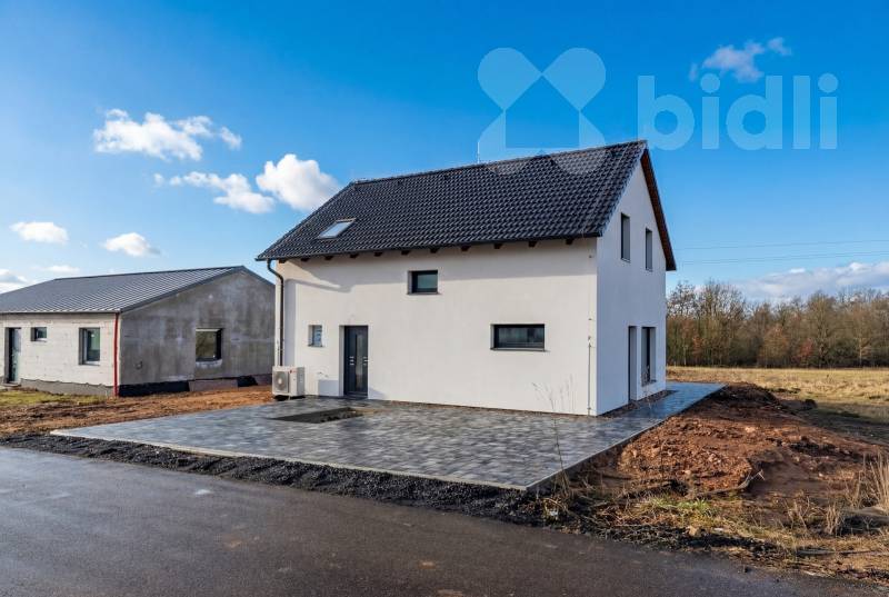 Prodej novostavby 5kk se zahradou, Újezdeček