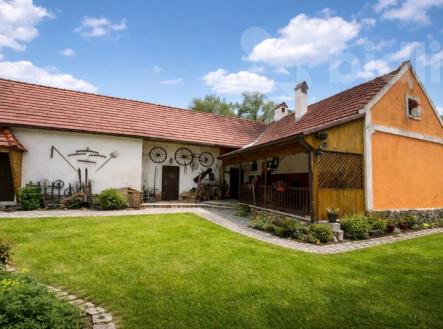 Samostatně stojící chalupa, s velkým pozemkem v obci Desky u Malont | Prodej - dům/vila, 57 m²