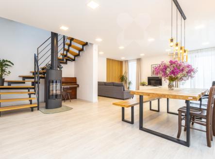 Prodej novostavby rodinného domu 5+kk, 194 m2, pozemek 785 m2, ulice Školní, Opatovice nad Labem | Prodej - dům/vila, 194 m²