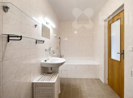 KOUPELNA | Pronájem bytu, 3+1, 125 m²