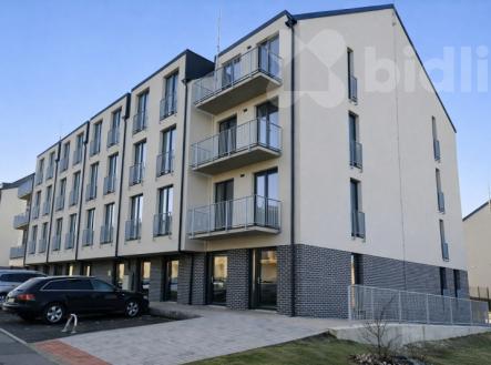 Moderní obchodní prostor v Českém Brodě | Prodej - kanceláře, 28 m²