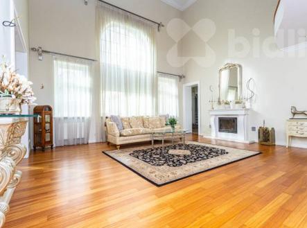 Vila, 434 m2, pozemek 2421 m2, Vodochody, Praha Východ | Prodej - dům/vila, 485 m²