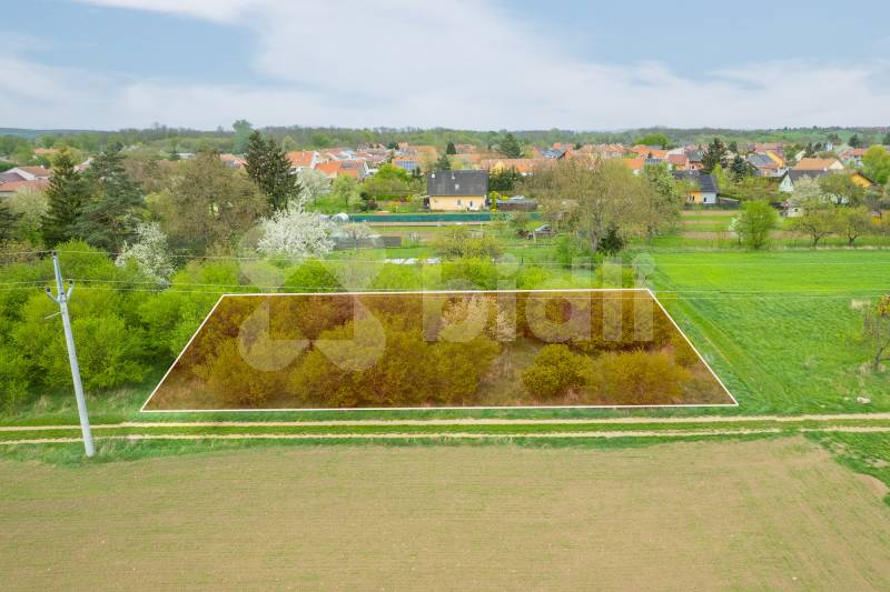 Prodej stavebního pozemku v Rajhradicích, 664 m2