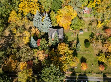 Chata uprostřed sadu u lesa | Prodej - chata/rekreační objekt, 40 m²