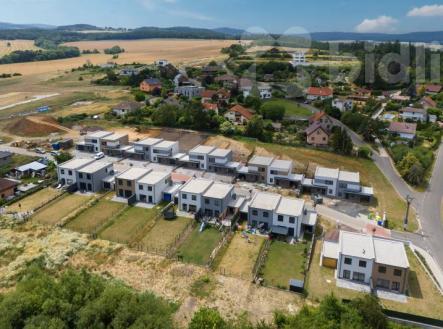 Rodinný dům 5+kk s garáží a zahradou - novostavba na pozemku 495 m2, Hořovice | Prodej - dům/vila, 126 m²