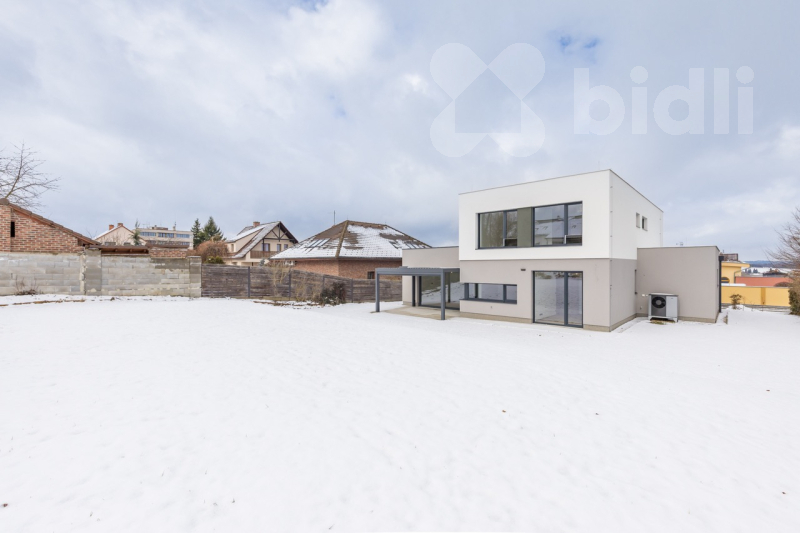 Luxusní RD 5+kk s pozemkem 936m2, Vlašim