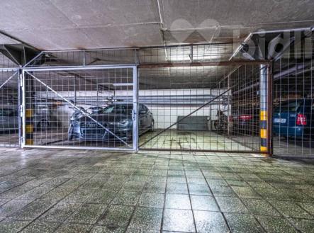 Prodej garáže 17 m2, Praha 10 - Strašnice | Prodej - malý objekt/garáž