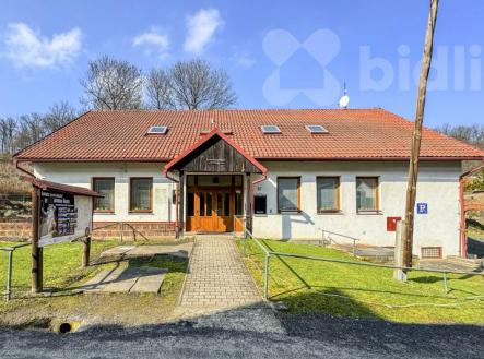 Výjimečný dům 5+kk s potenciálem 3 bytových jednotek v srdci Českého středohoří | Prodej - penzion, 442 m²