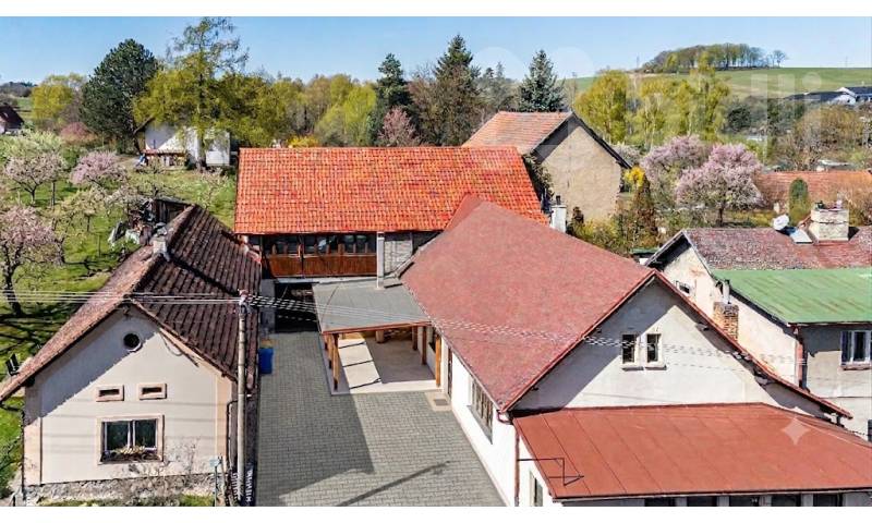 Prodej komerčního objektu 194 m2, pozemek 384 m2 Vidovice - Kunice