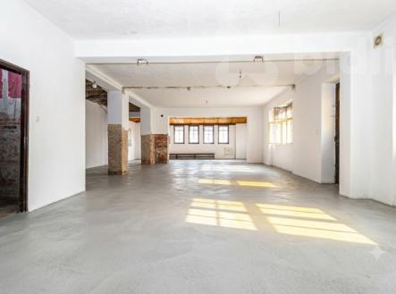 Prodej komerčního objektu 194 m2, pozemek 384 m2 Vidovice - Kunice | Prodej - obchodní prostor, 155 m²