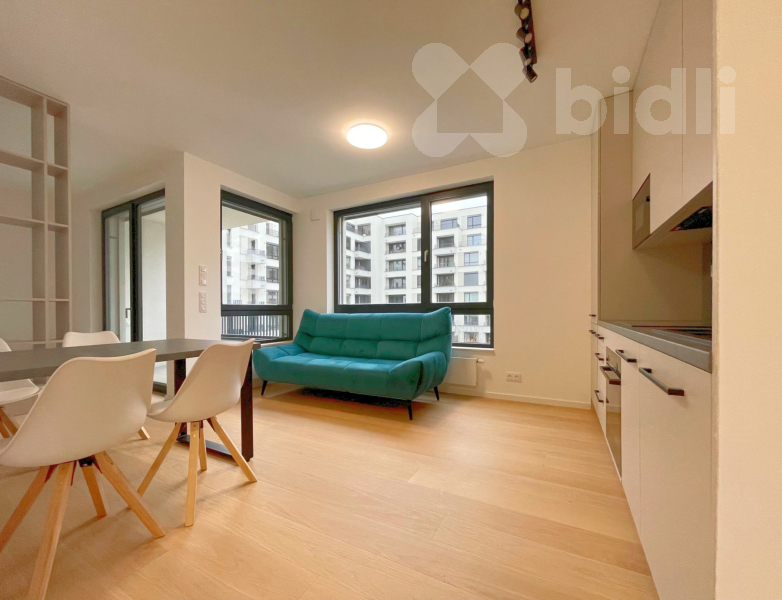 Pronájem bytu 1+kk s oddělenou ložnicí, lodžií a sklepem. Celkem 46,5 m2 - Praha 4, Nuselský pivovar