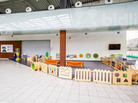 Pronájem - obchodní prostor, 63 m²