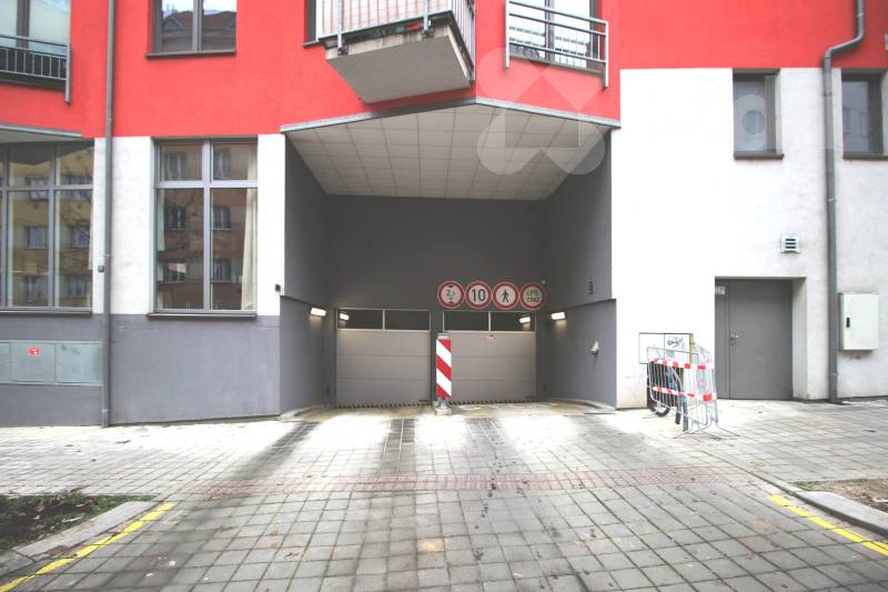 Garáž - Nusle, Kloboučnická