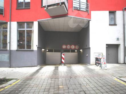 Garáž - Nusle, Kloboučnická | Prodej - malý objekt/garáž