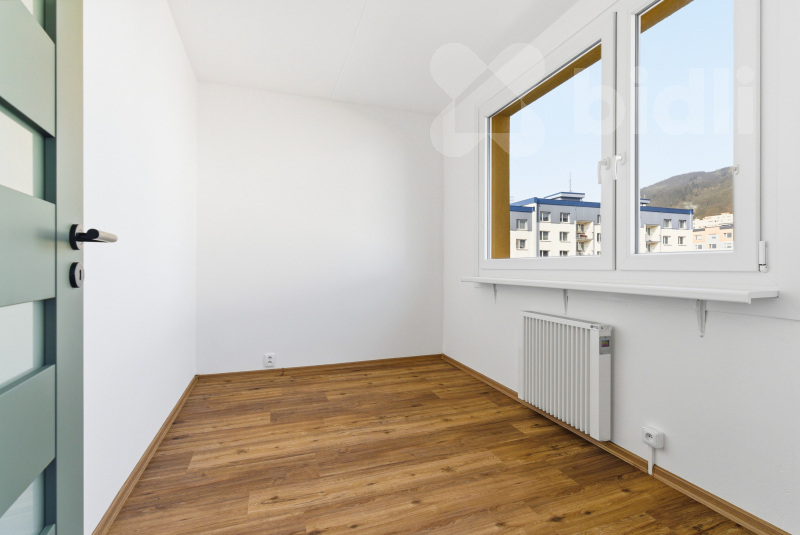 Prodej bytu 3+1, 63 m2, Třešňová, Krupka