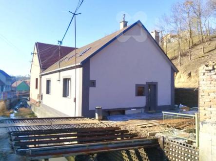 Rodinný dům 2×3+1 po kompletní rekonstrukci, zahrada 891 m² - Černotín | Prodej - dům/vila, 150 m²