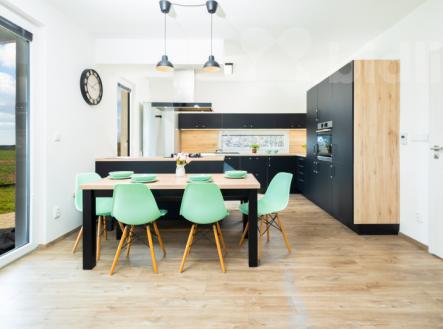 Prodej nadstandardní rodinné vily 5+kk - Úvaly, Radlická čtvrť | Prodej - dům/vila, 178 m²