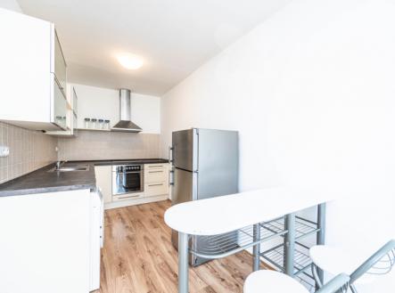 Pronájem světlého bytu 2+kk, 45 m2 + sklep 5 m2, Praha - Michle | Pronájem bytu, 2+kk, 45 m²