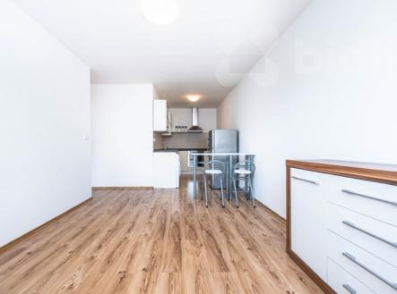 Pronájem světlého bytu 2+kk, 45 m2 + sklep 5 m2, Praha - Michle | Pronájem bytu, 2+kk, 45 m²