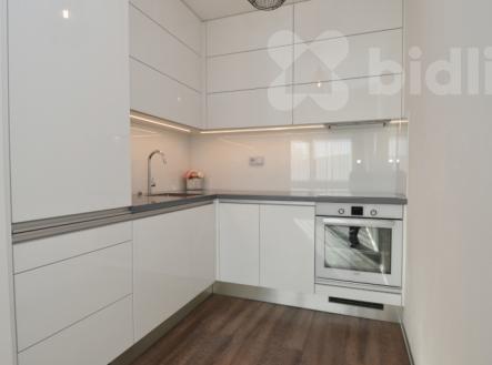 Byt 2+kk, 44 m2, panel, OV, Praha Kobylisy | Prodej bytu, 2+kk, 44 m²