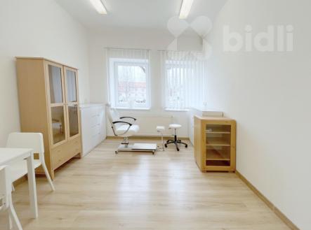 Podnájem komerčního prostoru v centru Třeboně. | Pronájem - obchodní prostor, 16 m²