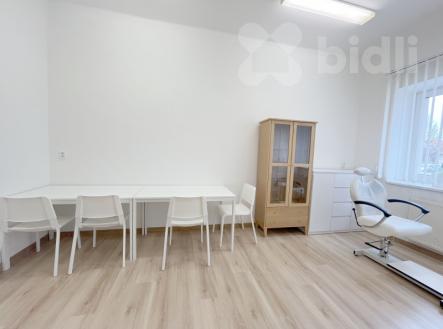Podnájem komerčního prostoru v centru Třeboně. | Pronájem - obchodní prostor, 16 m²