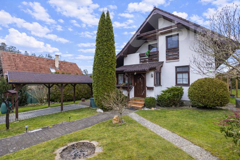 Krásný zděný dům 4+1 u Sázavy - Vrabčí brod - Hvozdec , kompletně vybavený, ihned k nastěhování